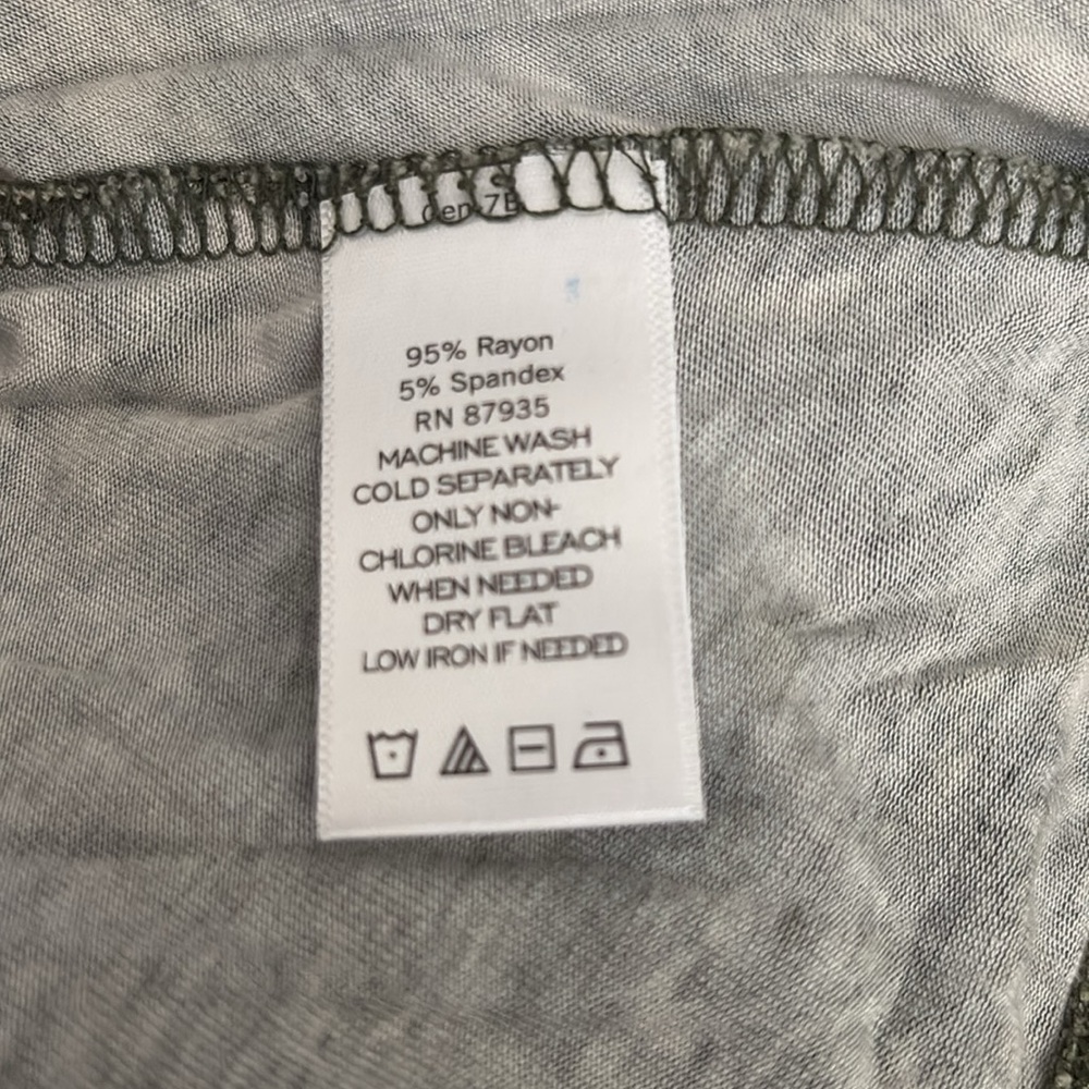 LOGO Long Sleeve Shark-bite Tunic. NWOT - Picture 5 of 5